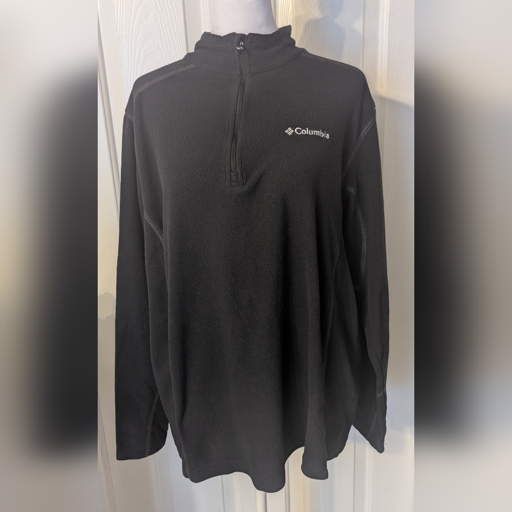 Columbia Men's Black Sweater Sz: M
